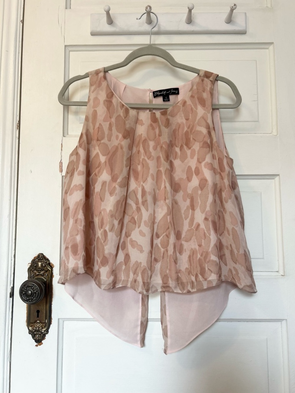 Elizabeth And James Silk Open Back Flowy Light Pink Tank Top Small Abstract